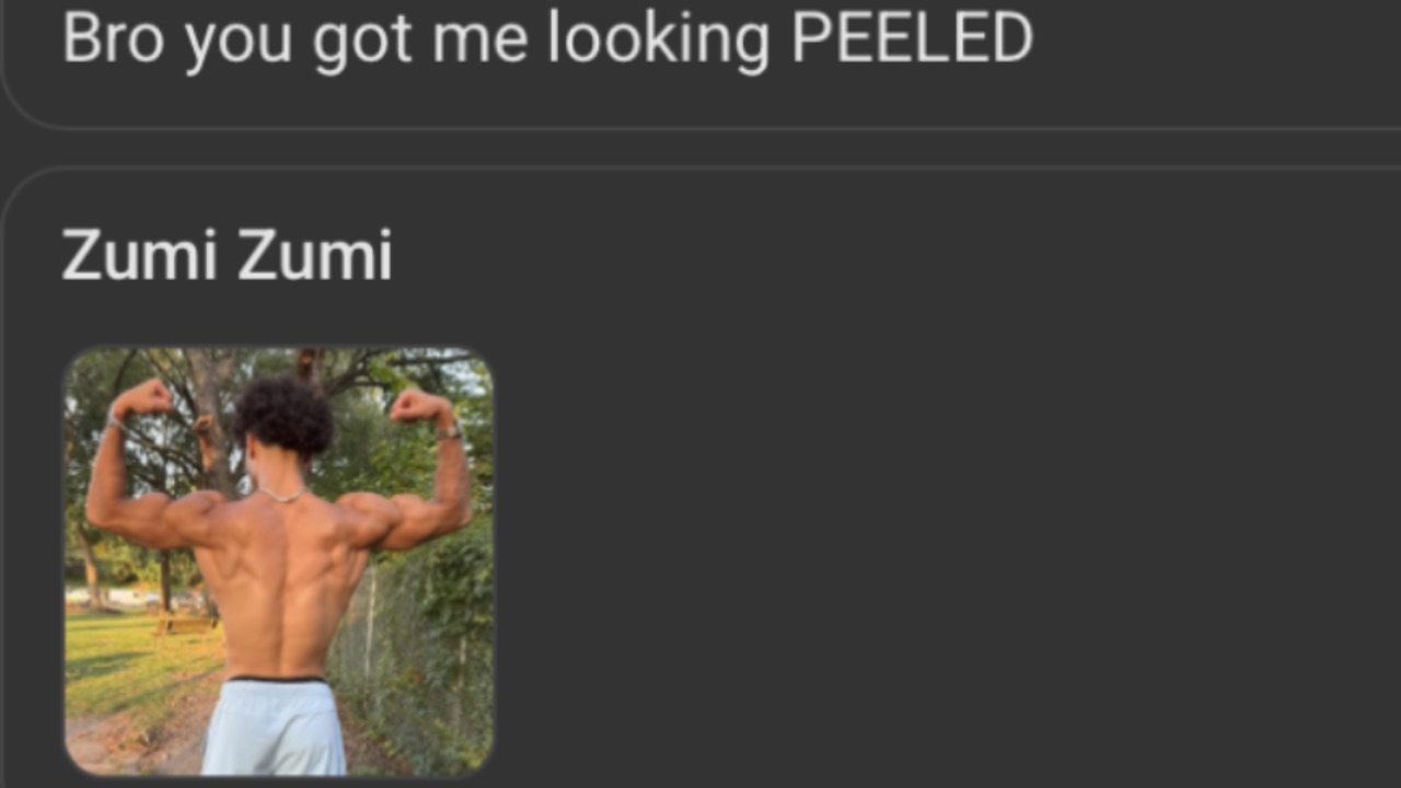 Client message: 'Bro you got me looking PEELED' with a back double biceps photo